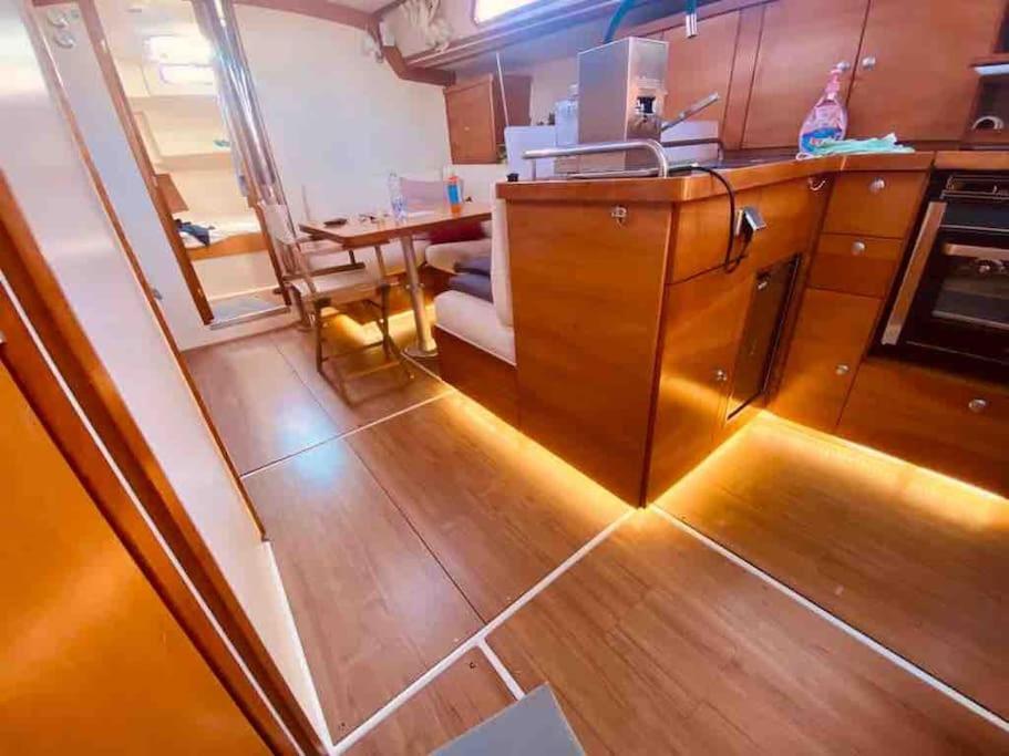 Boat And Breakfast Hotell Palermo Exteriör bild