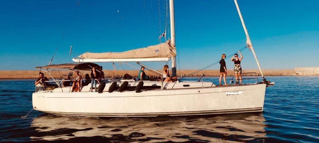 Boat And Breakfast Hotell Palermo Exteriör bild
